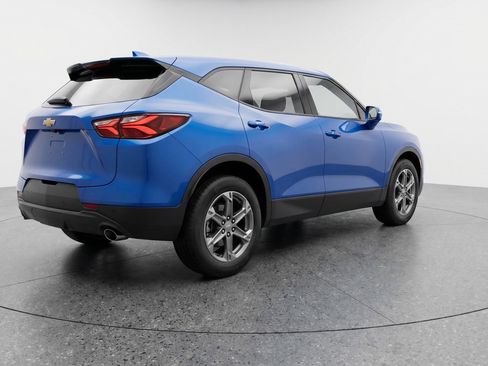 Used 2025 Chevrolet Blazer LT image 9