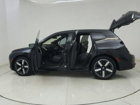 Used 2023 BMW iX M60 image 13