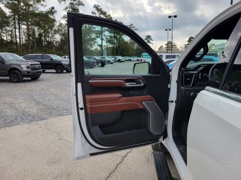 Used 2024 GMC Sierra 1500 Denali Ultimate AWD/4WD image 14