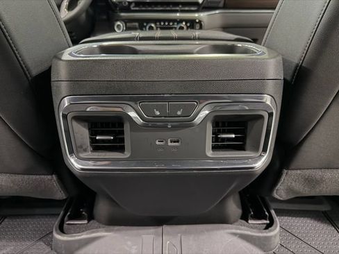Used 2024 Chevrolet Silverado 1500 High Country w/ Technology Package AWD/4WD image 30