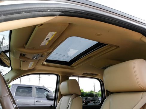 Used 2011 Chevrolet Tahoe LTZ RWD image 19