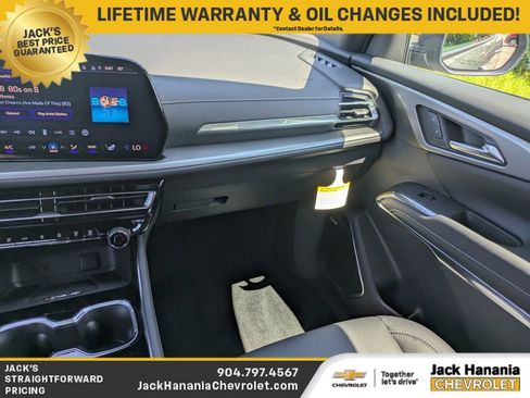New 2026 Chevrolet Traverse LT w/ Enhanced Driving Package FWD image 17