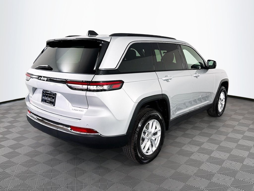 New 2026 Jeep Grand Cherokee Laredo AWD/4WD image 7