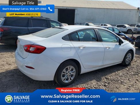 Used 2019 Chevrolet Cruze Sedan FWD image 4