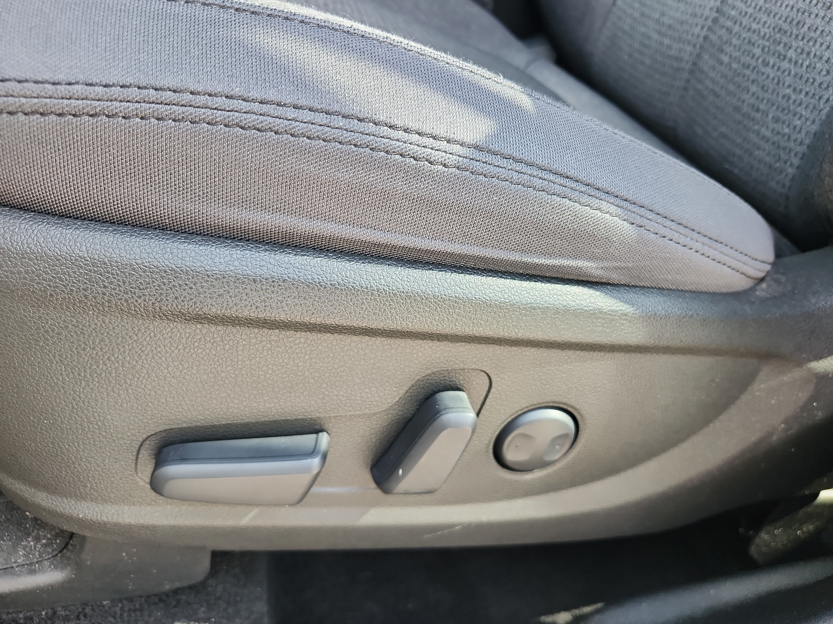 Certified 2023 Hyundai Santa Fe SEL FWD image 15