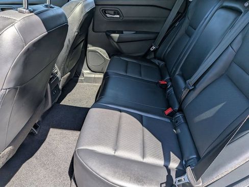 Used 2025 Nissan Rogue SV w/ SV Premium Package FWD image 20