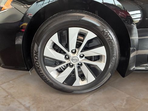 Certified 2025 Nissan Altima 2.5 S FWD image 28