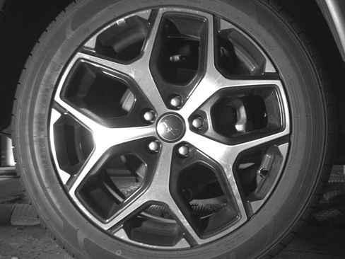 Used 2025 Jeep Compass Limited image 15