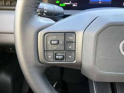 Used 2026 Toyota RAV4 SE FWD image 23