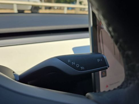 Used 2023 Tesla Model 3 Standard Range RWD image 28