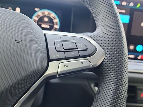 New 2026 Volkswagen Tiguan SE R-Line image 24