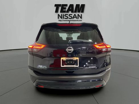 Used 2023 Nissan Rogue SV w/ SV Premium B Package image 5