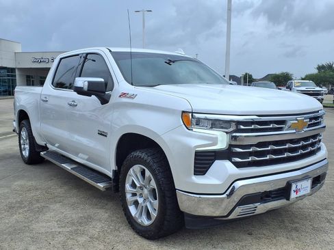 Used 2023 Chevrolet Silverado 1500 LTZ AWD/4WD image 3