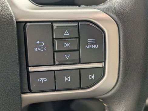 Used 2024 Ford Expedition Max XLT image 17