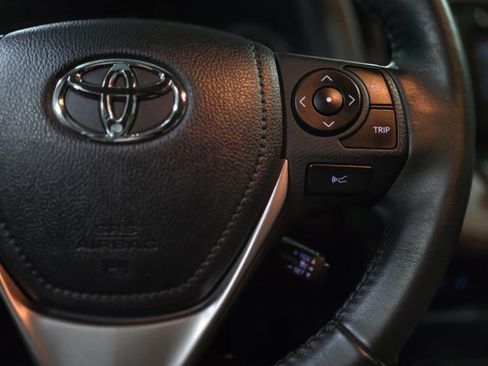 Used 2016 Toyota RAV4 Limited image 21