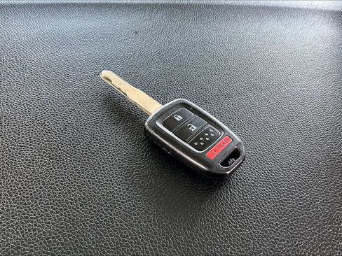 Used 2018 Honda Fit Sport image 31