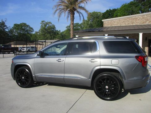 Used 2020 GMC Acadia Denali w/ Technology Package image 3