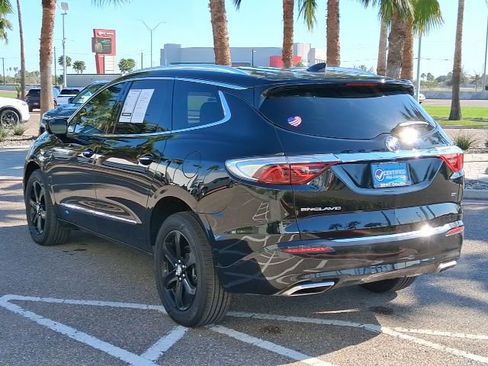 Used 2024 Buick Enclave Essence w/ Sport Touring Edition FWD image 4
