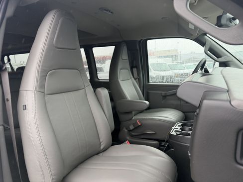 New 2025 Chevrolet Express 3500 LS image 19