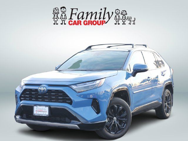 Used 2024 Toyota RAV4 SE AWD/4WD image 1