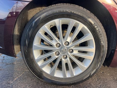 Used 2013 Toyota Avalon Limited image 45