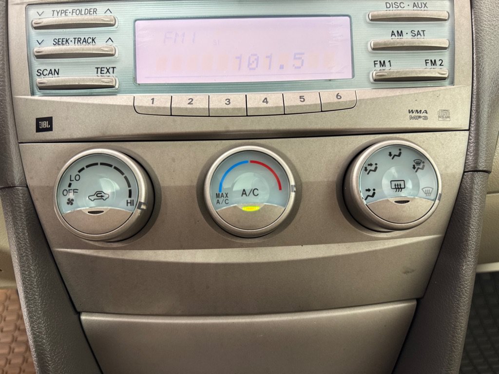 Used 2007 Toyota Camry LE FWD image 16