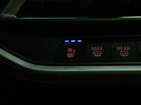 Used 2020 BMW X7 xDrive40i w/ Premium Package image 22