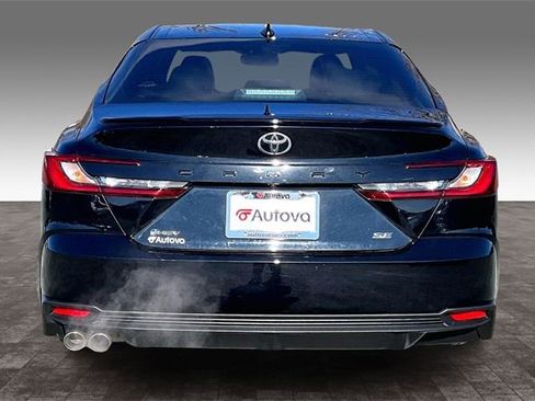 Used 2025 Toyota Camry SE image 5