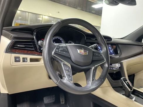 Used 2018 Cadillac XT5 Luxury w/ Driver Awareness Package image 14