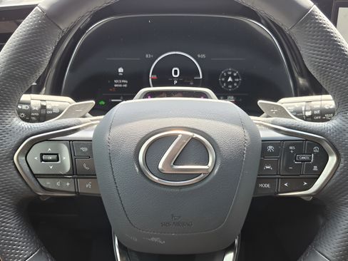 Used 2026 Lexus TX 500h AWD w/ Technology Package image 21