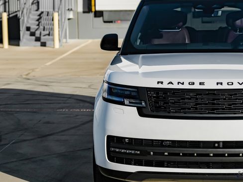 Used 2023 Land Rover Range Rover Long Wheelbase Autobiography image 26