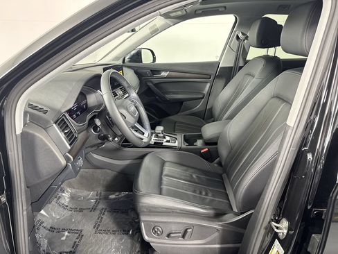 Used 2023 Audi Q5 2.0T Premium Plus w/ Premium Plus Package AWD/4WD image 2