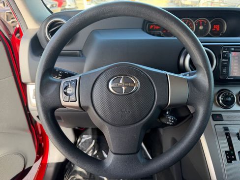 Used 2014 Scion xB FWD image 19