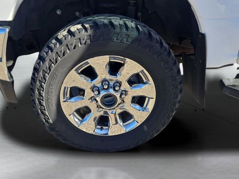 Certified 2019 Ford F250 Lariat w/ Chrome Package image 27