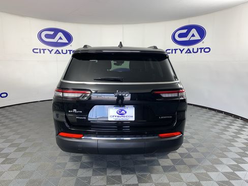 Used 2023 Jeep Grand Cherokee L Limited AWD/4WD image 4