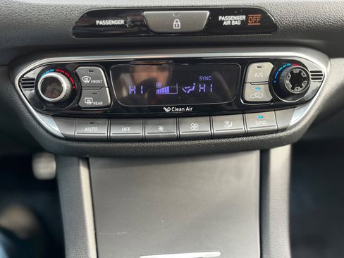 Used 2019 Hyundai Elantra GT N Line image 32