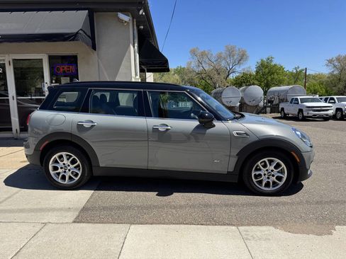 Used 2017 MINI Cooper Clubman ALL4 AWD/4WD image 2