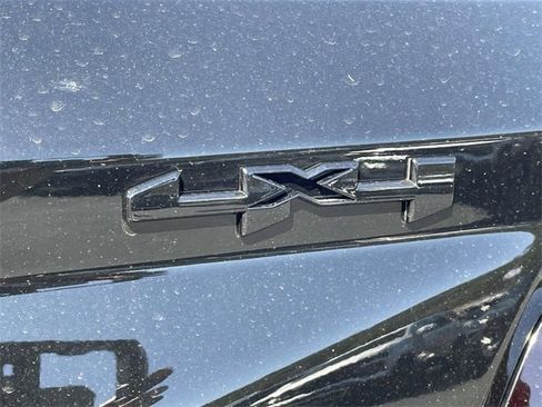 New 2025 GMC Canyon Elevation w/ Convenience Package image 8