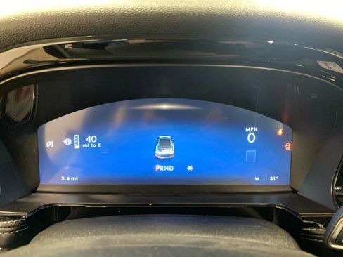 New 2025 Lincoln Corsair AWD w/ Equipment Group 101A image 21