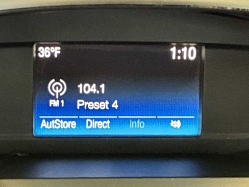 Used 2018 Ford Escape SE w/ Ford Safe & Smart Package image 12