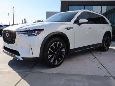 Used 2024 MAZDA CX-90 Plug-In Hybrid w/ Premium Pkg image 8