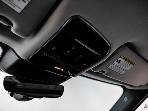 Used 2024 Land Rover Range Rover Sport SE image 33