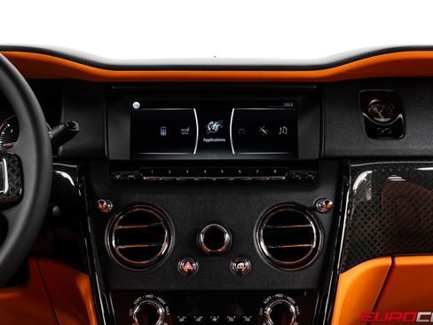 Used 2023 Rolls-Royce Cullinan Black Badge w/ Dark Exterior Package image 29