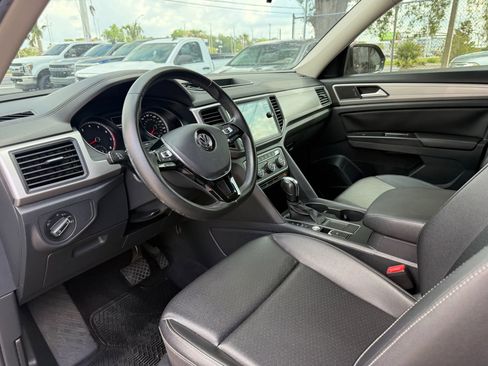 Used 2020 Volkswagen Atlas SE image 15