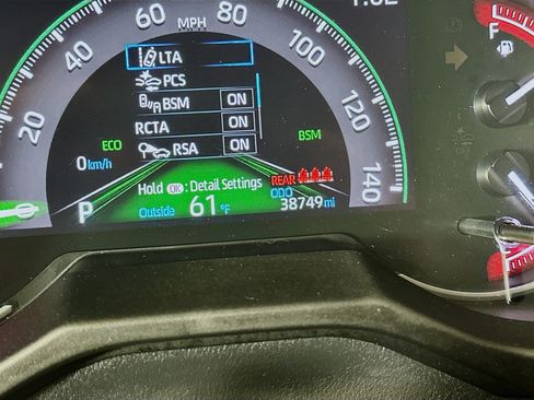 Used 2023 Toyota RAV4 XLE Premium image 19