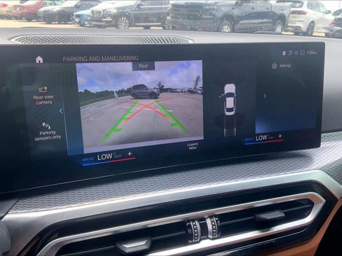 Used 2023 BMW 330i Sedan w/ M Sport Package image 24