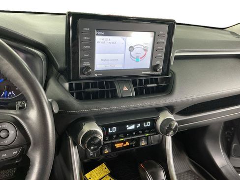Used 2020 Toyota RAV4 XLE w/ XLE Grade Weather Package AWD/4WD image 7