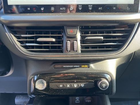 Used 2023 Ford Escape SE image 29