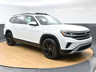 Used 2023 Volkswagen Atlas SE w/ Panoramic Sunroof Package