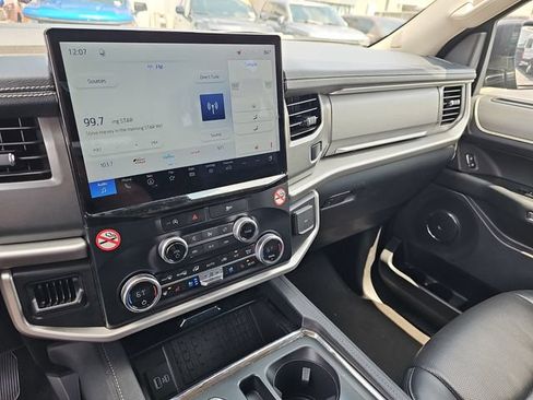 Used 2024 Ford Expedition Max XLT RWD image 25